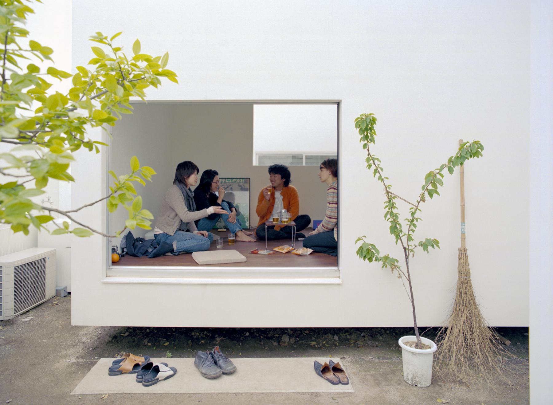 <span class='credits'>© Dean Kaufman</span>