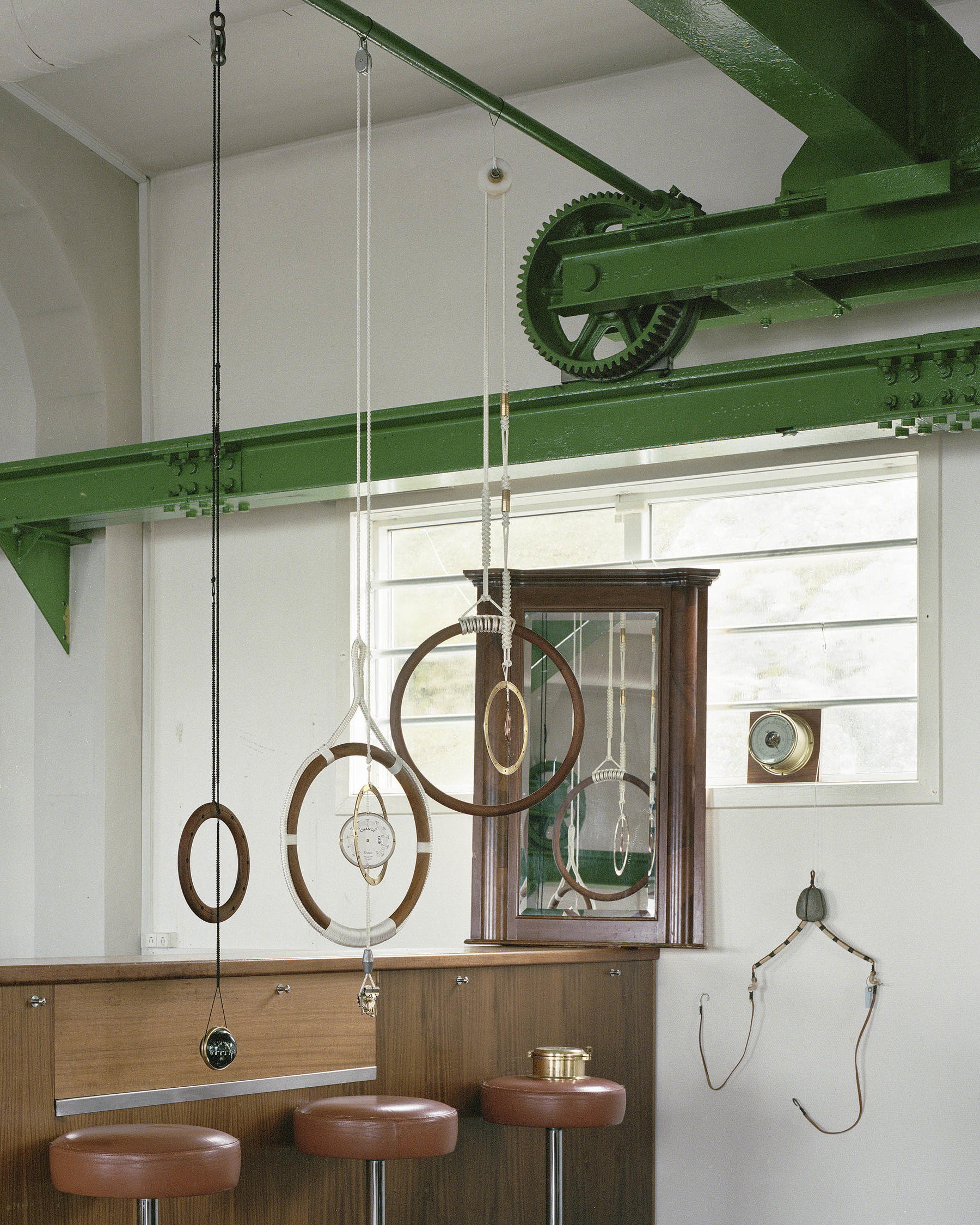 <span class='credits'>© Emile Barret</span>