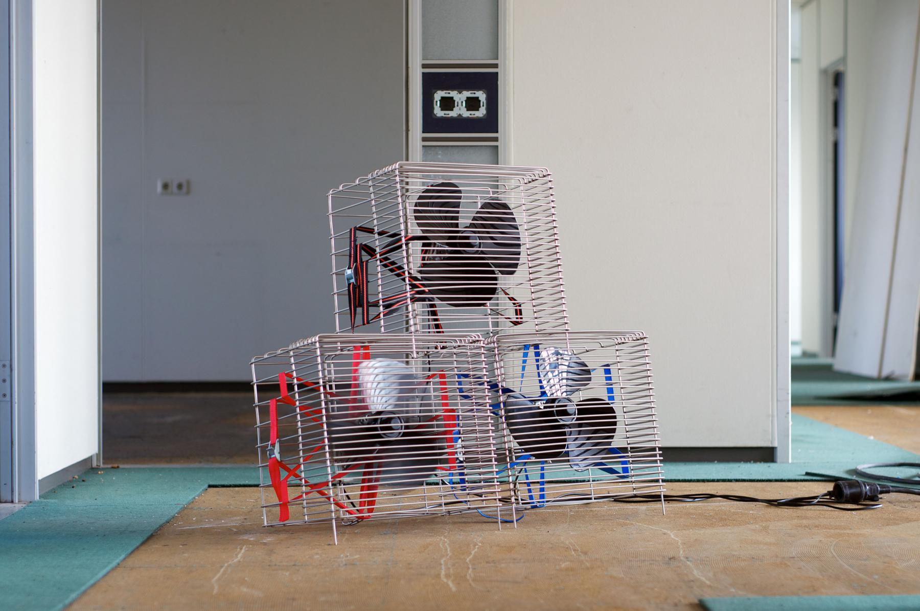 <span class='credits'>© Julien Carretro</span>